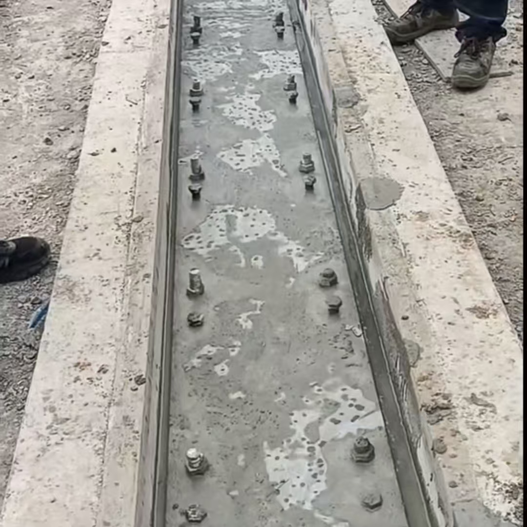 黄州港口码头起重机龙门吊重型机械设备稳固用早强快凝轨道胶泥